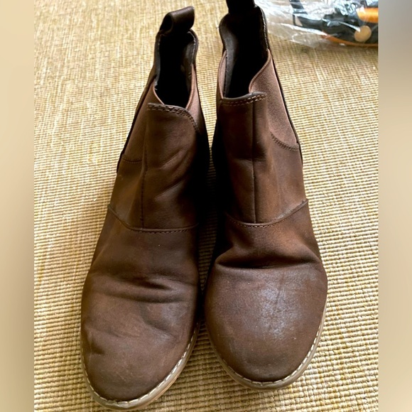 CASUAL shoes - Picture 1 of 3